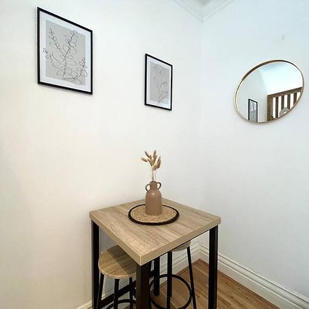 Апартаменти Flat 12, 10 St John'S Road Борнмут Екстер'єр фото